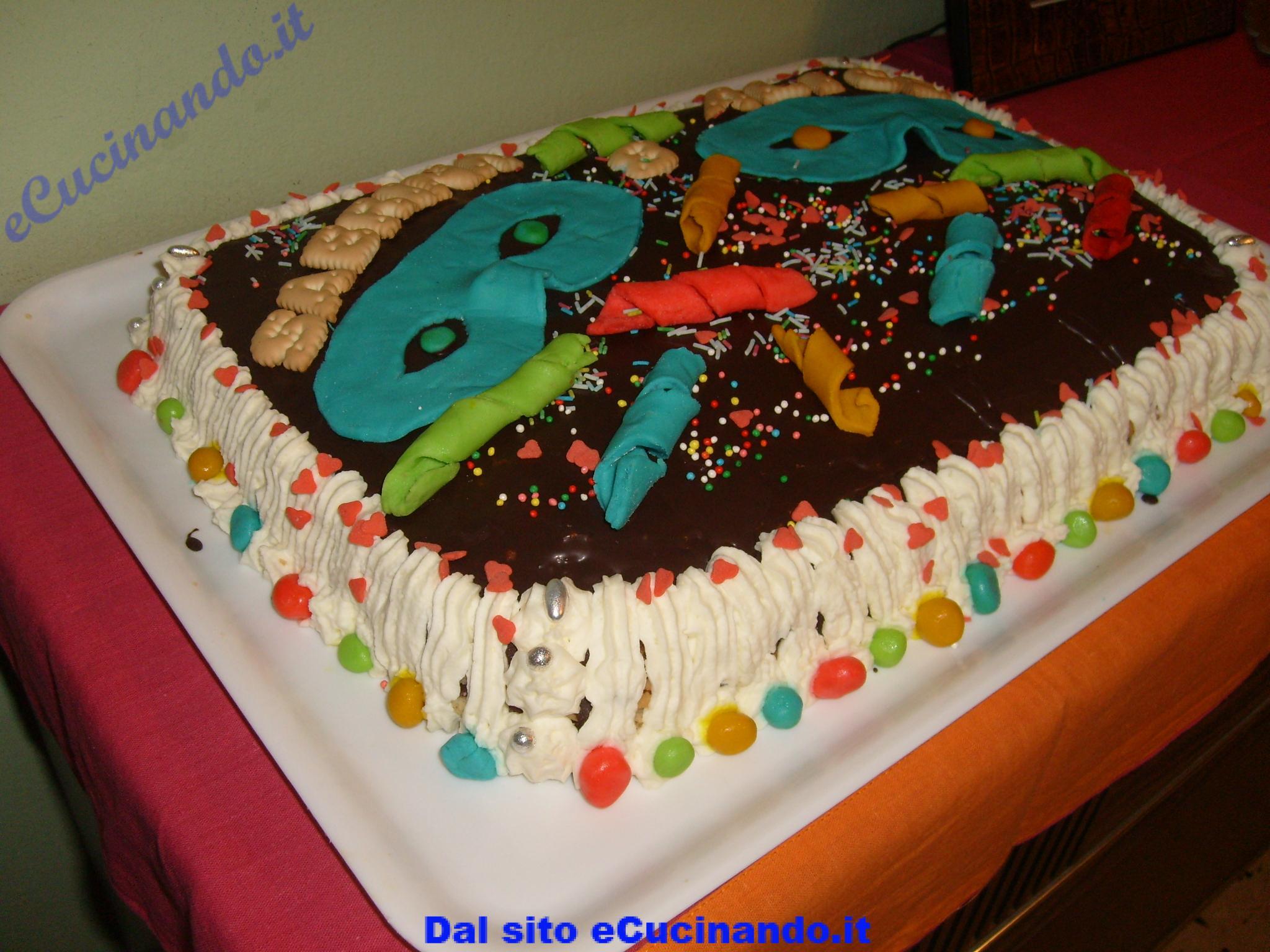 Clicca per vedere la foto ingrandita Torta-compleanno-carnevale